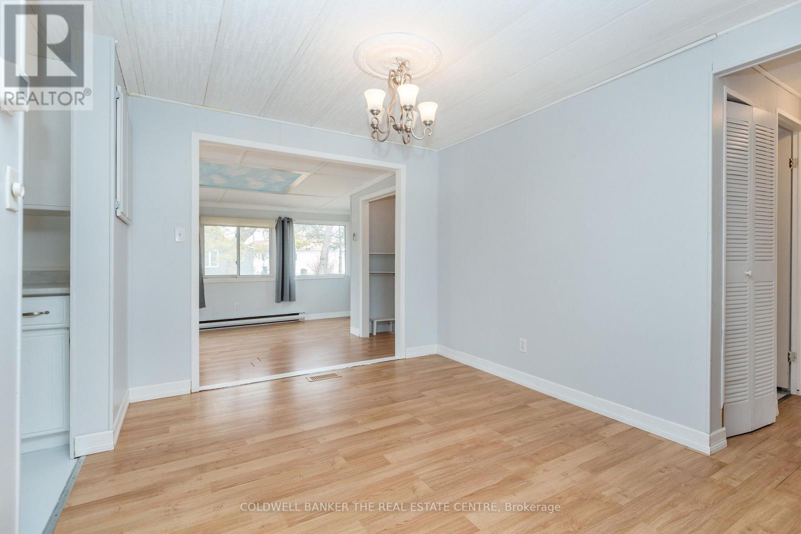 60 Linden Lane, Innisfil, Ontario  L9S 1P2 - Photo 16 - N12927260