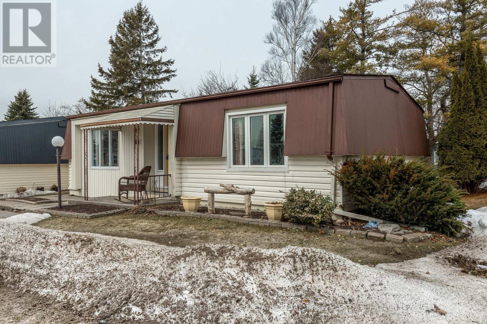 60 Linden Lane, Innisfil, Ontario  L9S 1P2 - Photo 2 - N12927260