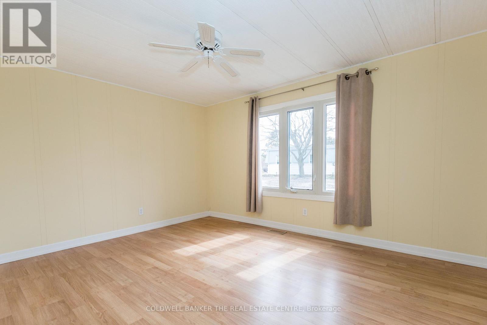 60 Linden Lane, Innisfil, Ontario  L9S 1P2 - Photo 21 - N12927260