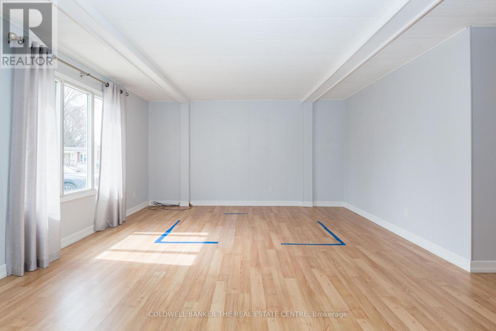 60 Linden Lane, Innisfil, Ontario  L9S 1P2 - Photo 6 - N12927260