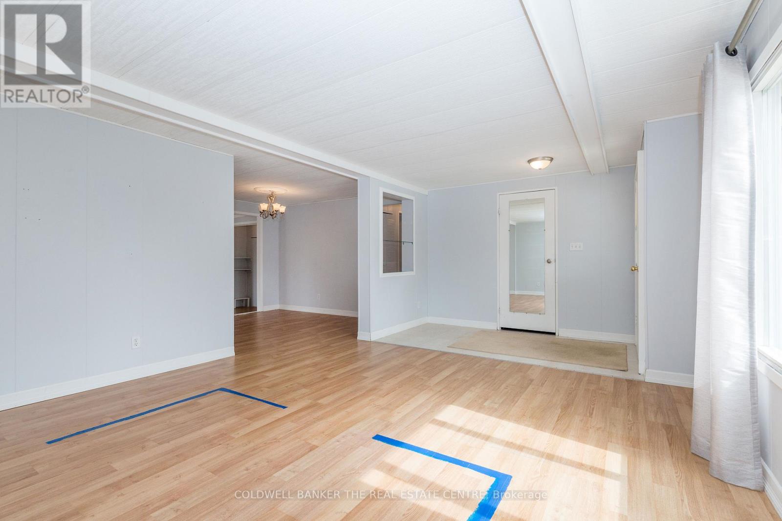 60 Linden Lane, Innisfil, Ontario  L9S 1P2 - Photo 7 - N12927260