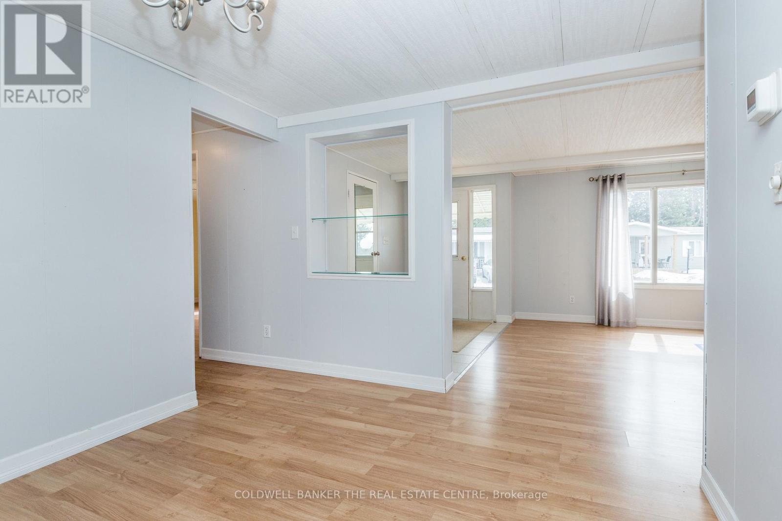 60 Linden Lane, Innisfil, Ontario  L9S 1P2 - Photo 8 - N12927260