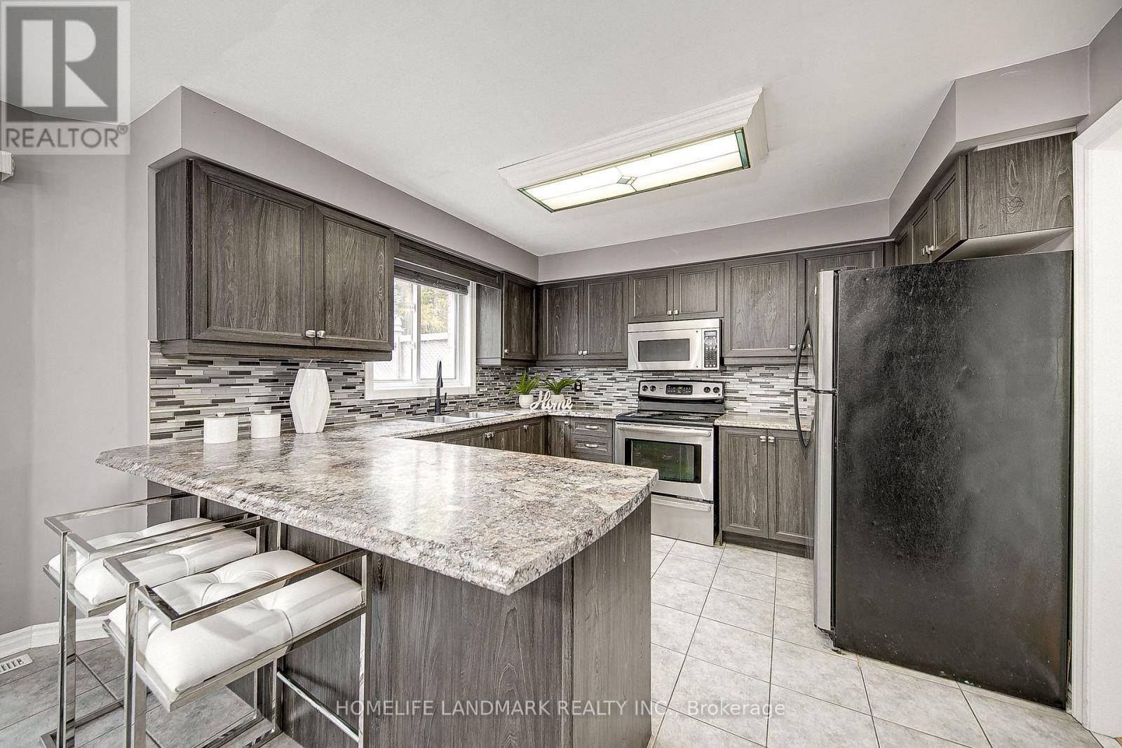 49 EAGLESTONE LANE, Barrie, Ontario