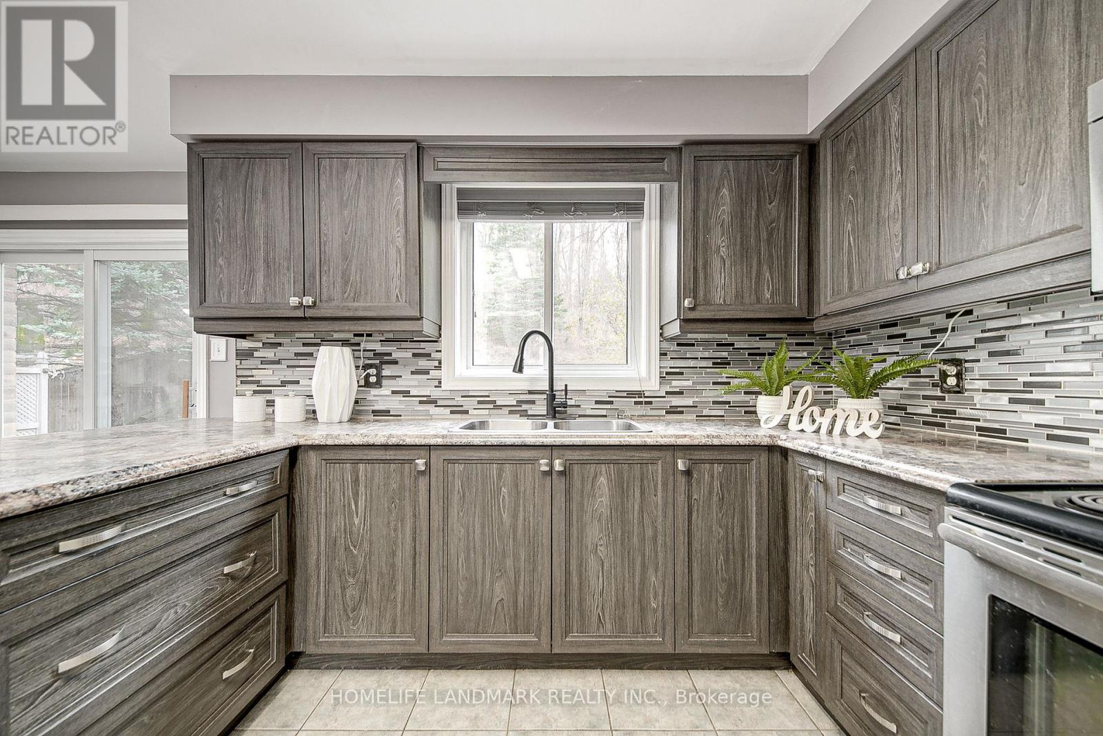 49 Eaglestone Lane, Barrie, Ontario  L4N 0J3 - Photo 13 - S12927254