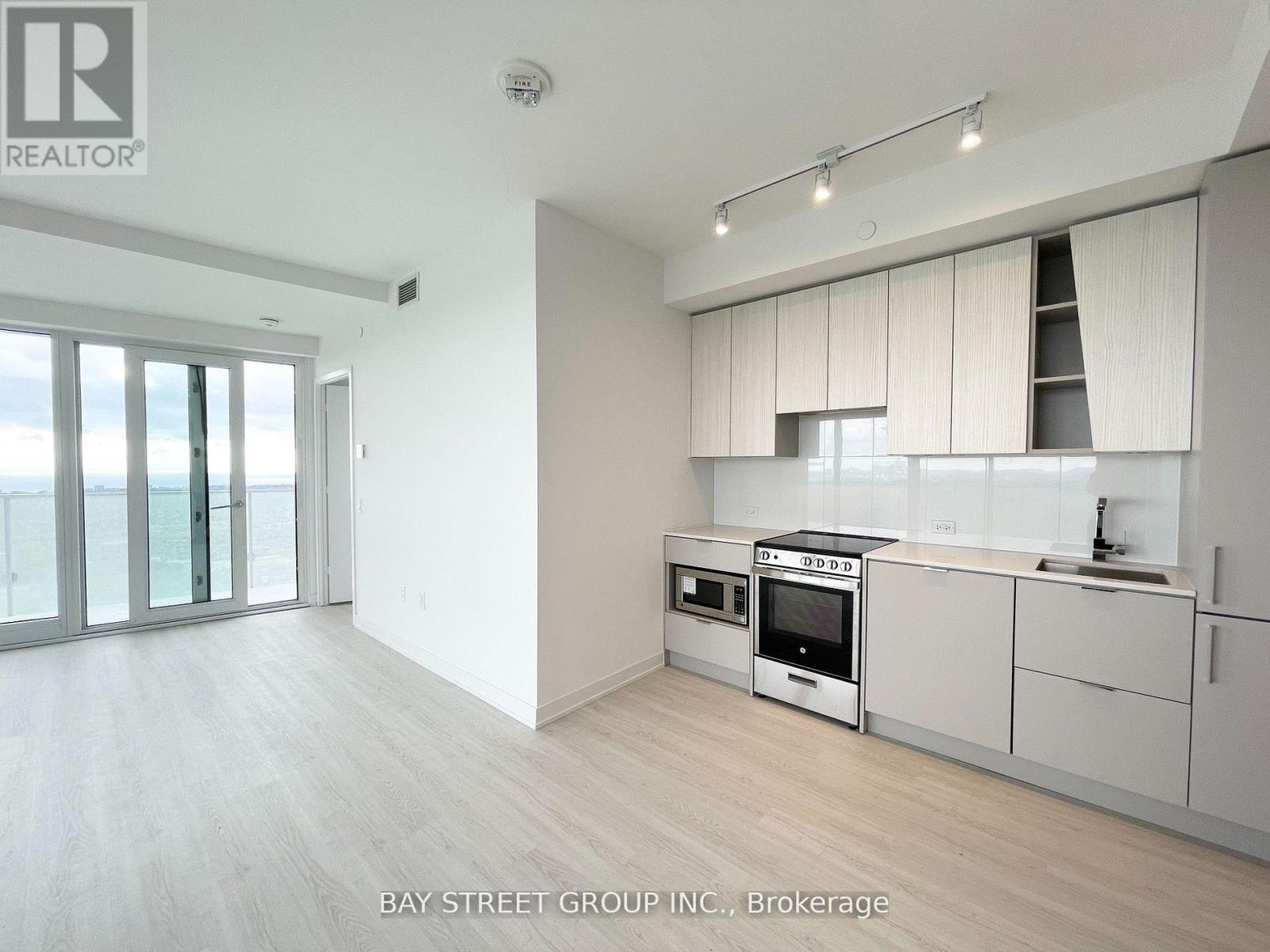 4604 - 3883 Quartz Road, Mississauga, Ontario  L5B 0M4 - Photo 4 - W12927226