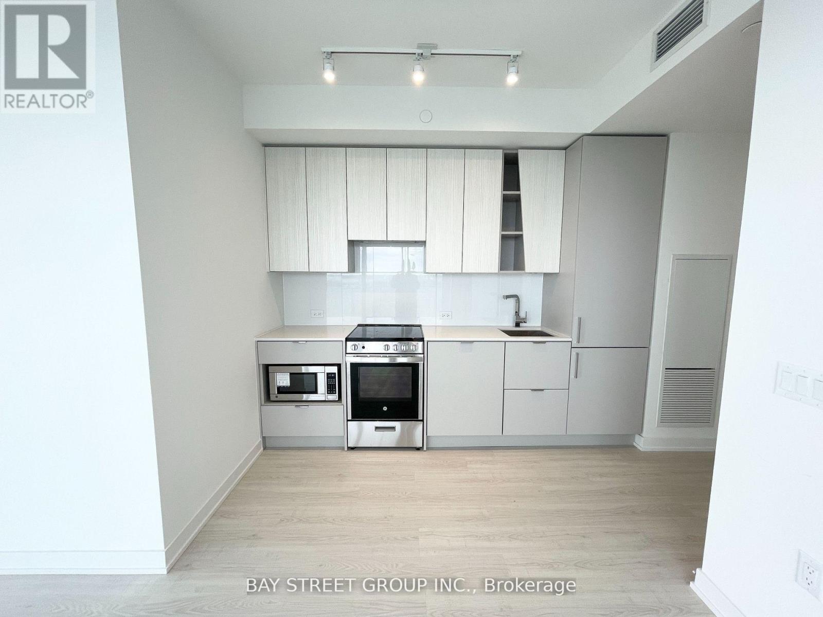 4604 - 3883 Quartz Road, Mississauga, Ontario  L5B 0M4 - Photo 6 - W12927226