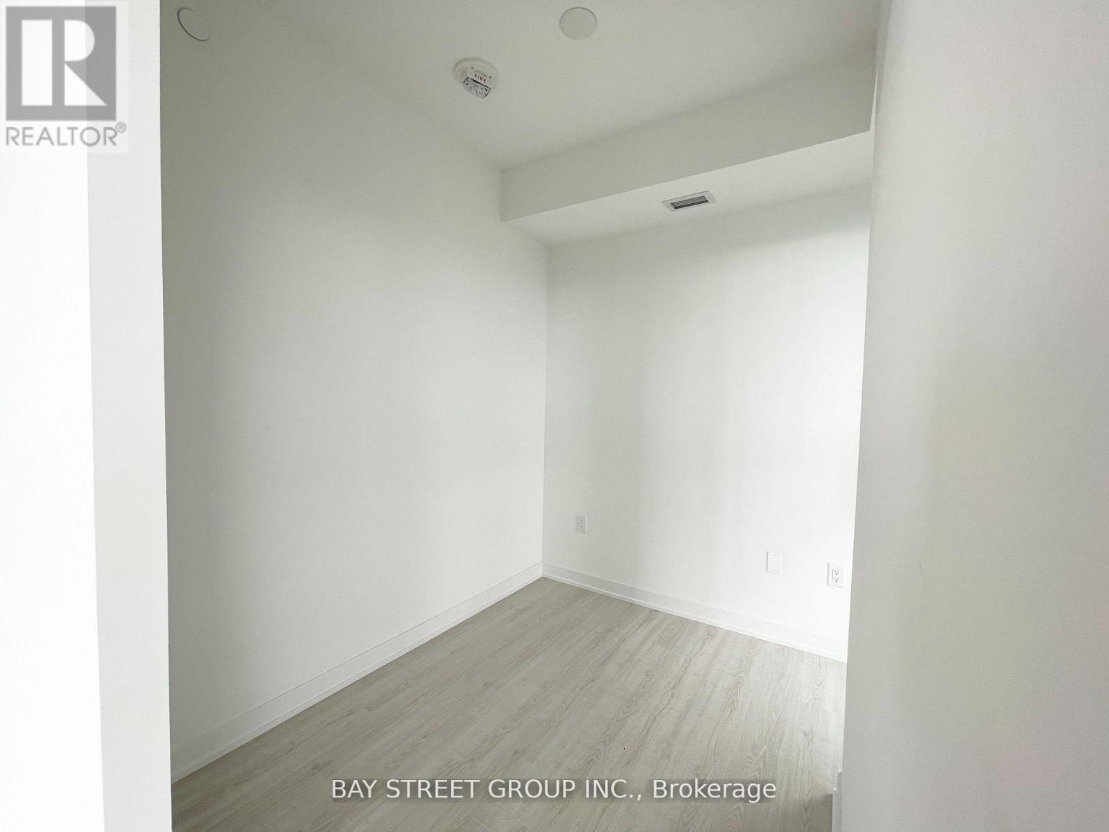 4604 - 3883 Quartz Road, Mississauga, Ontario  L5B 0M4 - Photo 8 - W12927226