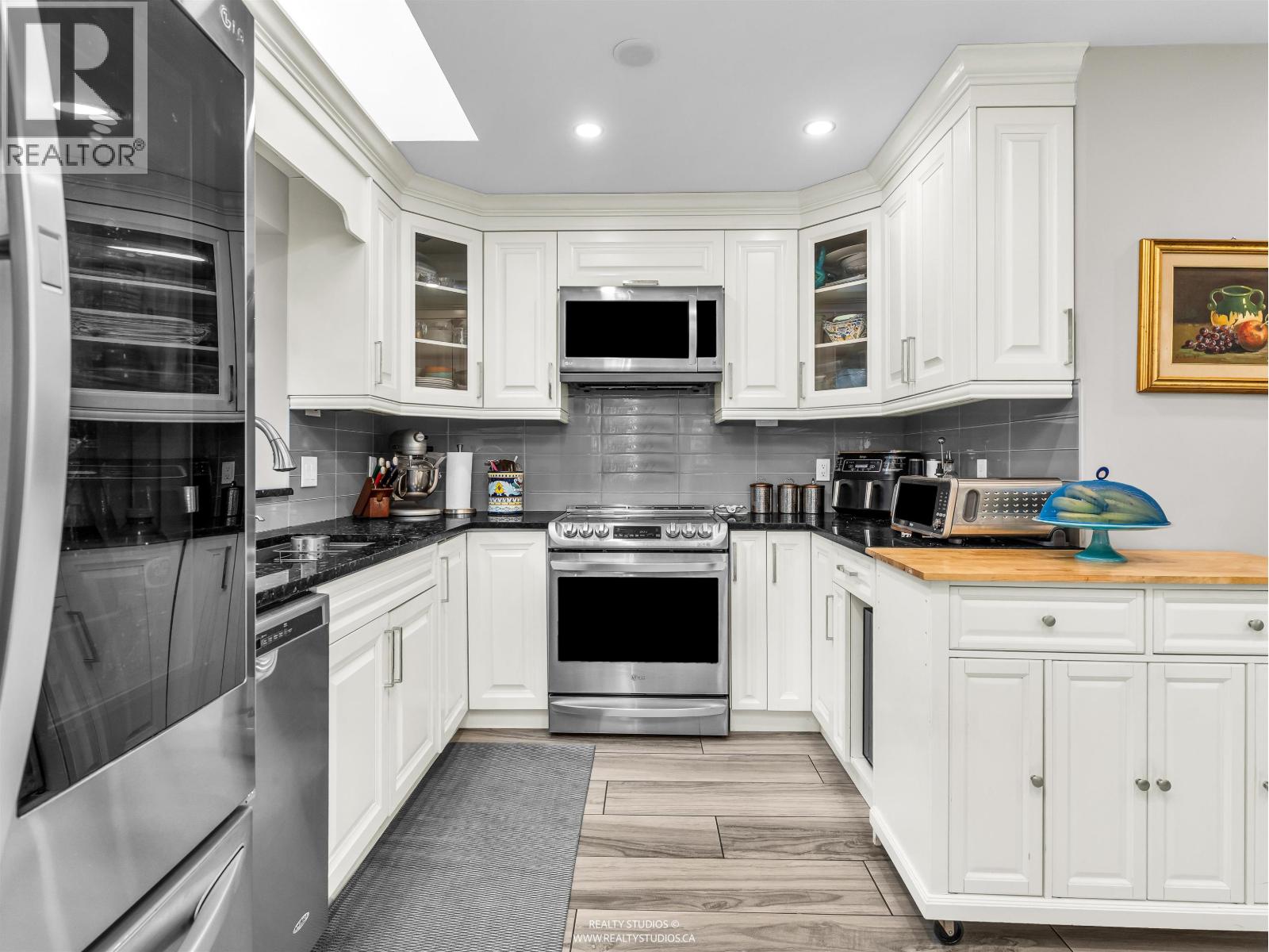 6 220 E Keith Road, North Vancouver, British Columbia  V7L 1V5 - Photo 5 - R3104221