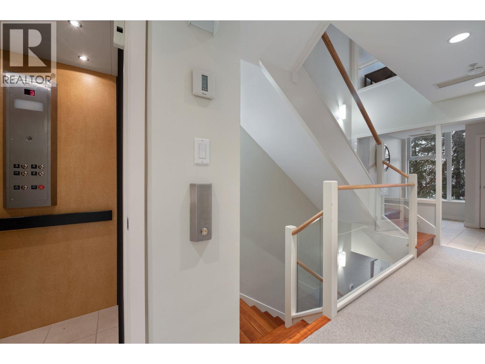 TH20 1281 W CORDOVA STREET, Vancouver, British Columbia