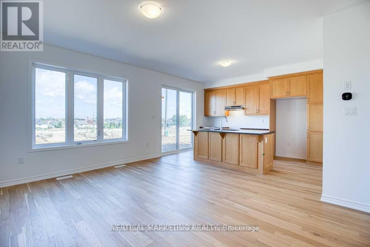 47 Routley Street, Kitchener, Ontario  N2R 0S2 - Photo 4 - X12927228