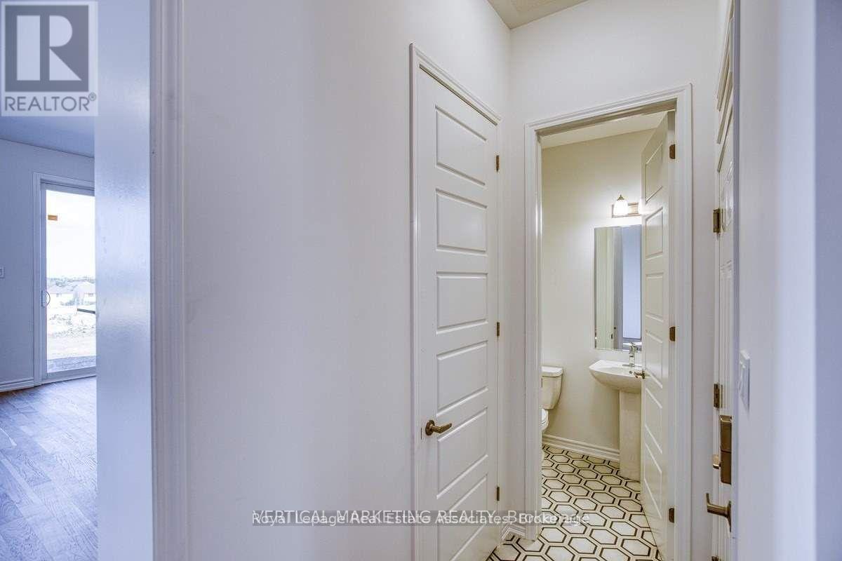 47 Routley Street, Kitchener, Ontario  N2R 0S2 - Photo 7 - X12927228