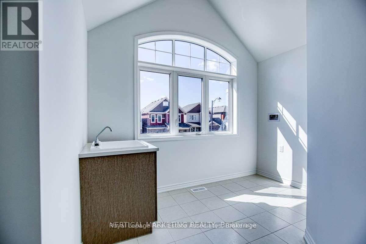 47 Routley Street, Kitchener, Ontario  N2R 0S2 - Photo 8 - X12927228