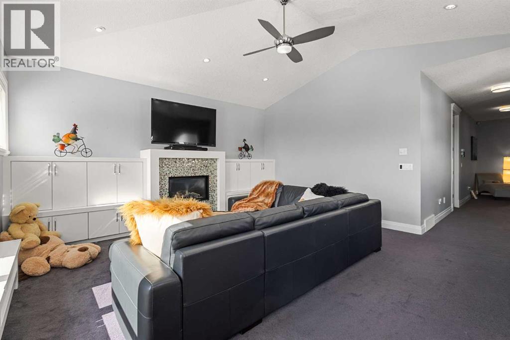 73 Wexford Crescent SW, Calgary, Alberta  T3H 0H1 - Photo 33 - A2296898