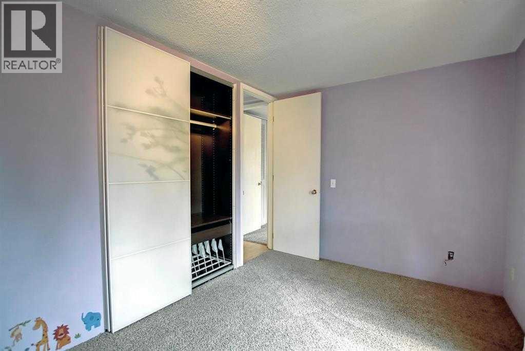 3 Berwick Crescent Nw, Calgary, Alberta  T3K 1P7 - Photo 19 - A2291794