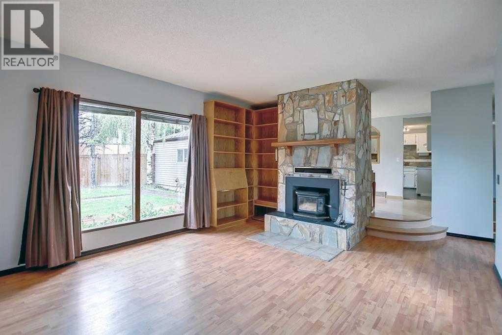 3 Berwick Crescent Nw, Calgary, Alberta  T3K 1P7 - Photo 24 - A2291794