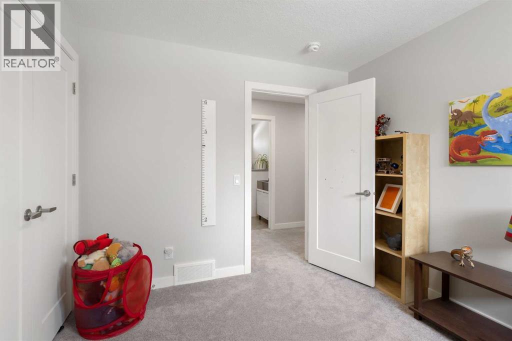 504 Varsity Estates Bay Nw, Calgary, Alberta  T3B 2W8 - Photo 27 - A2295009