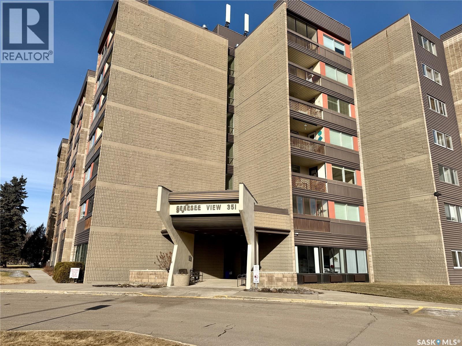 301 351 Saguenay DRIVE, Saskatoon, Saskatchewan