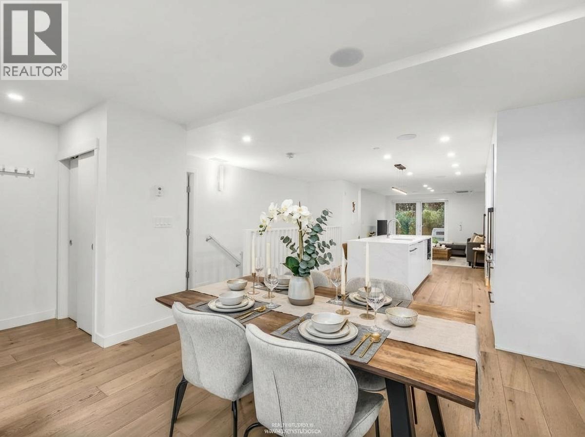 102 649 E 3rd Street, North Vancouver, British Columbia  V7L 1G6 - Photo 5 - R3104188