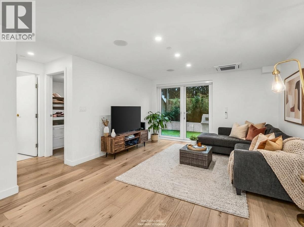 102 649 E 3rd Street, North Vancouver, British Columbia  V7L 1G6 - Photo 6 - R3104188