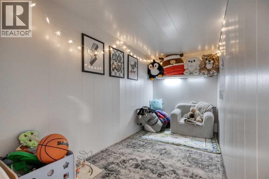 168 Oakside Circle, Calgary, Alberta  T2V 4H2 - Photo 39 - A2296519