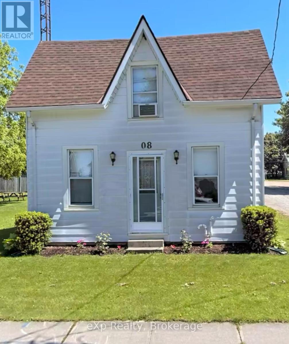 8 WEST STREET, perth east (milverton), Ontario