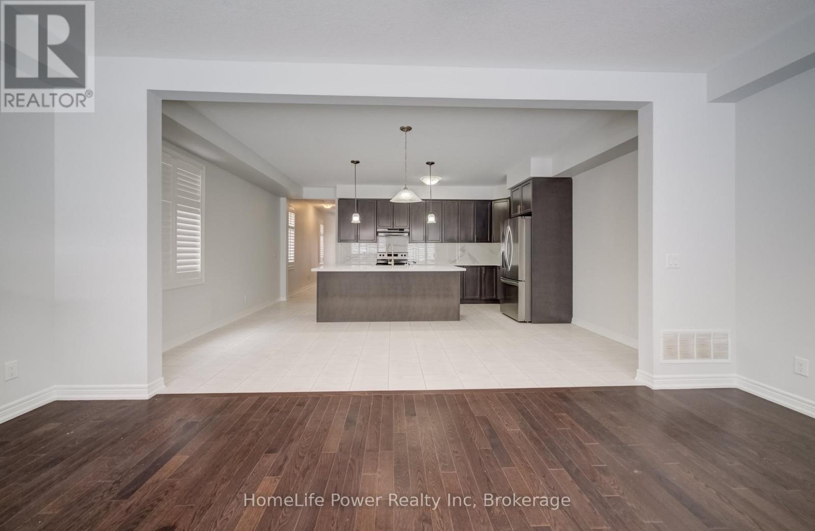 56 Reistwood Drive, Kitchener, Ontario  N2R 0N8 - Photo 16 - X12927302