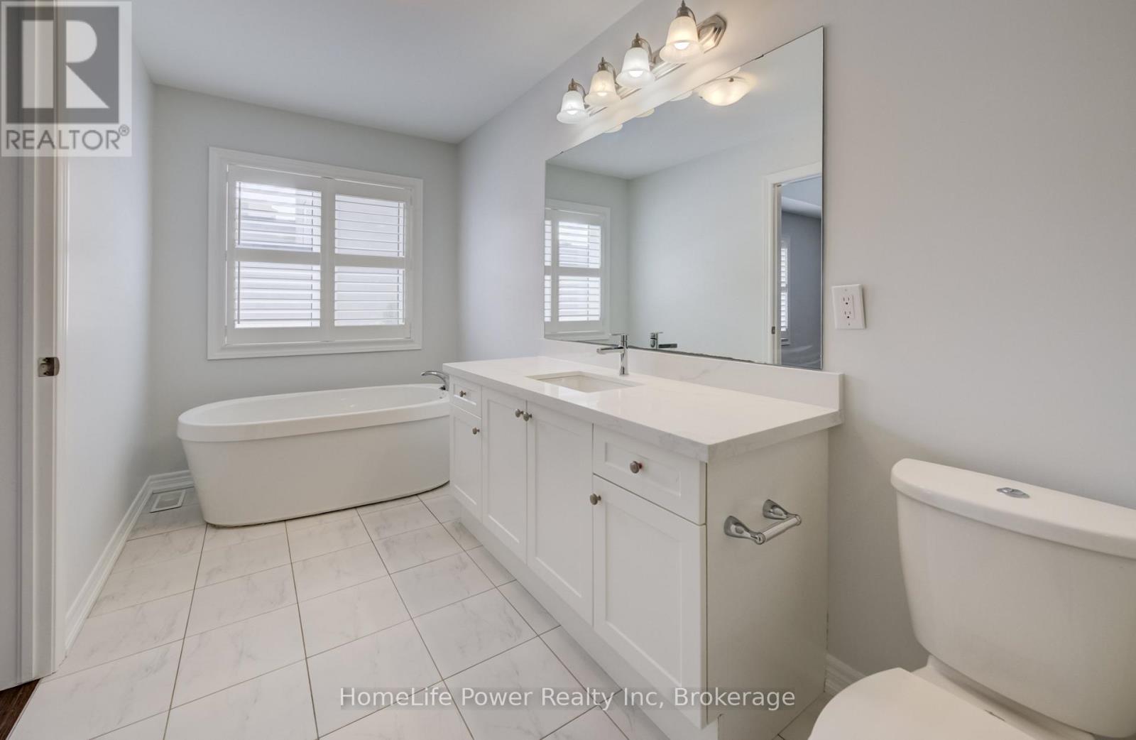 56 Reistwood Drive, Kitchener, Ontario  N2R 0N8 - Photo 24 - X12927302