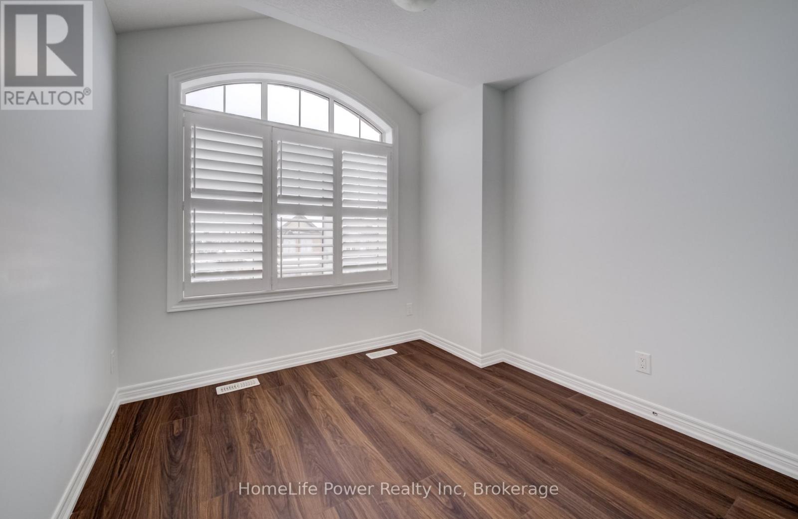 56 Reistwood Drive, Kitchener, Ontario  N2R 0N8 - Photo 29 - X12927302