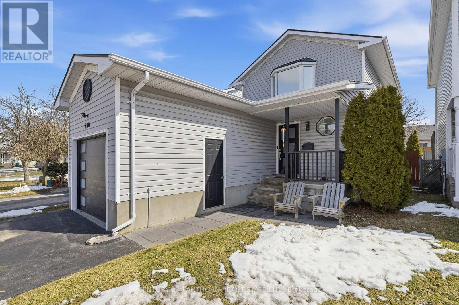 880 Walker Court, Kingston, Ontario  K7M 8L2 - Photo 2 - X12927326