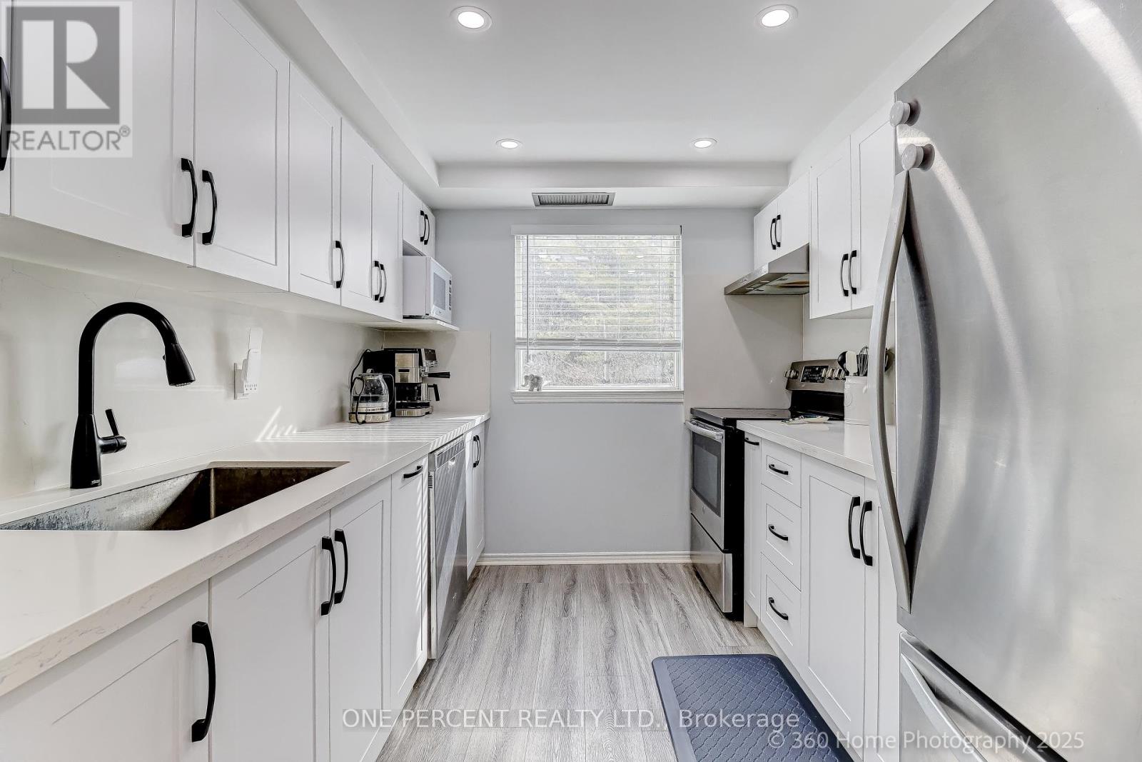 201 - 7 Bishop Avenue, Toronto, Ontario  M2M 4J4 - Photo 12 - C12789236