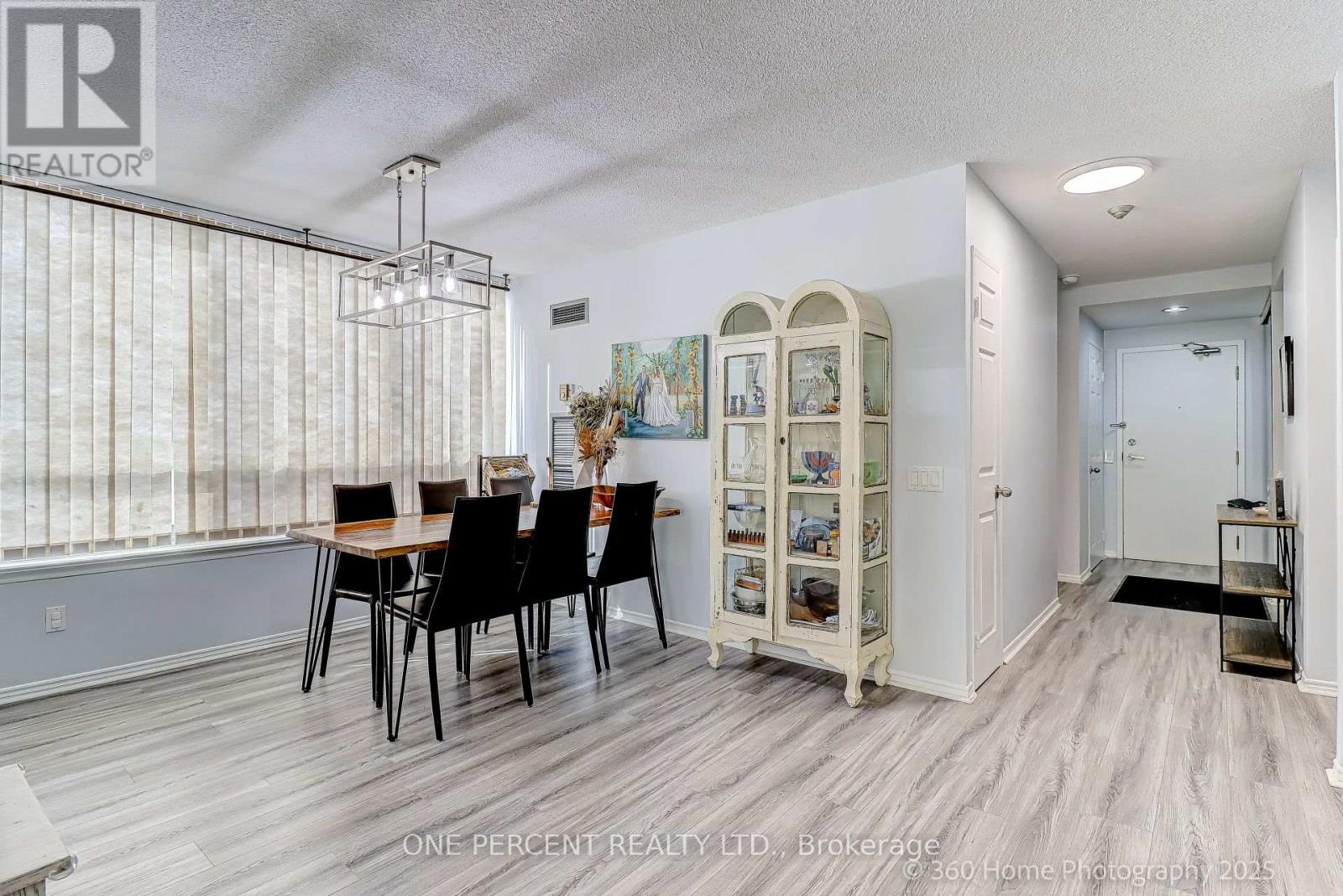 201 - 7 Bishop Avenue, Toronto, Ontario  M2M 4J4 - Photo 9 - C12789236