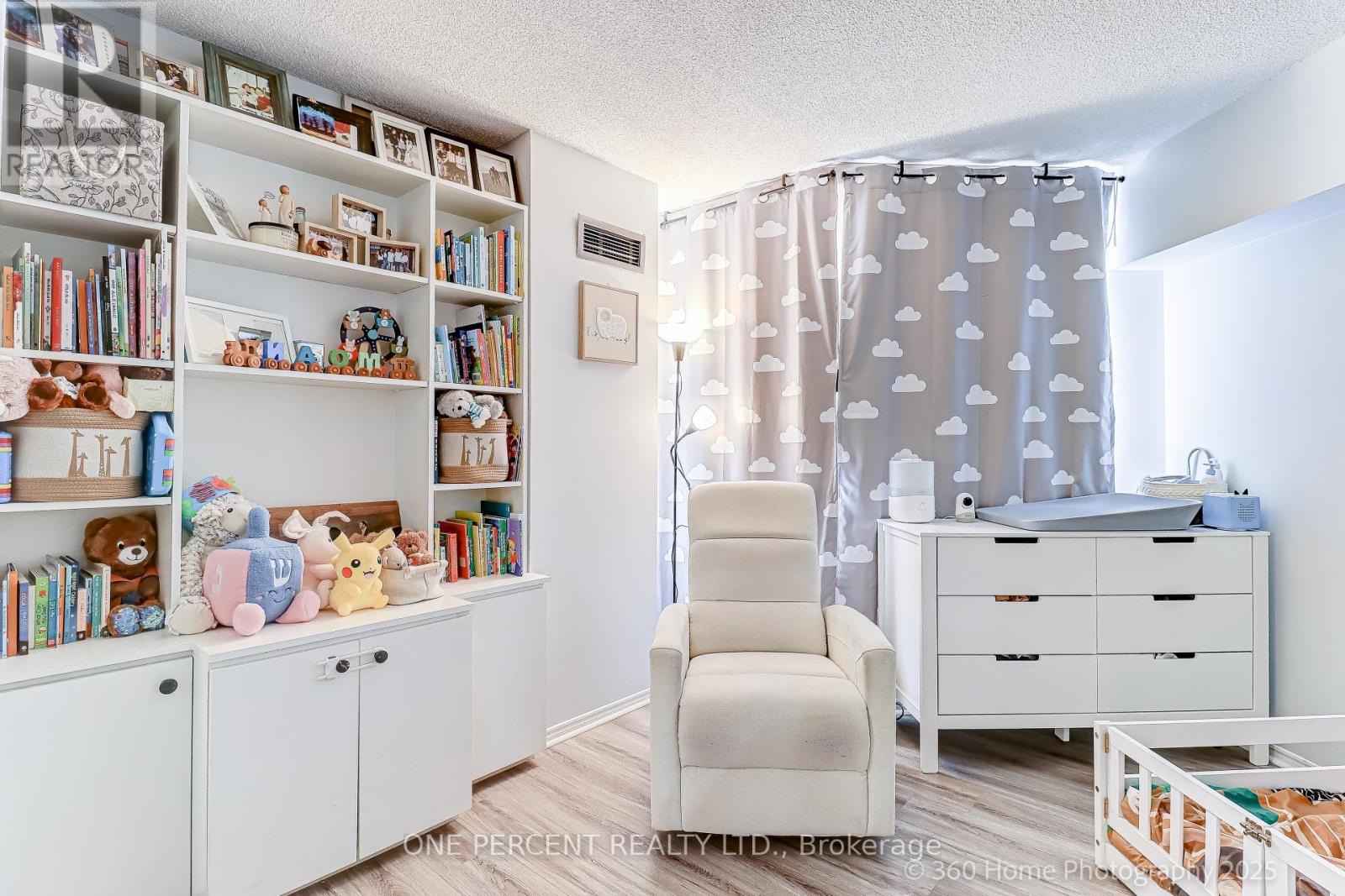 201 - 7 Bishop Avenue, Toronto, Ontario  M2M 4J4 - Photo 15 - C12789236