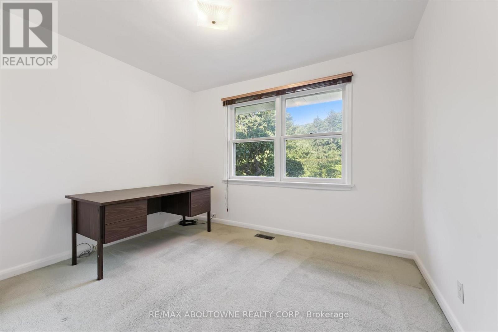 1095 Linbrook Road, Oakville, Ontario  L6J 2L2 - Photo 22 - W12682198