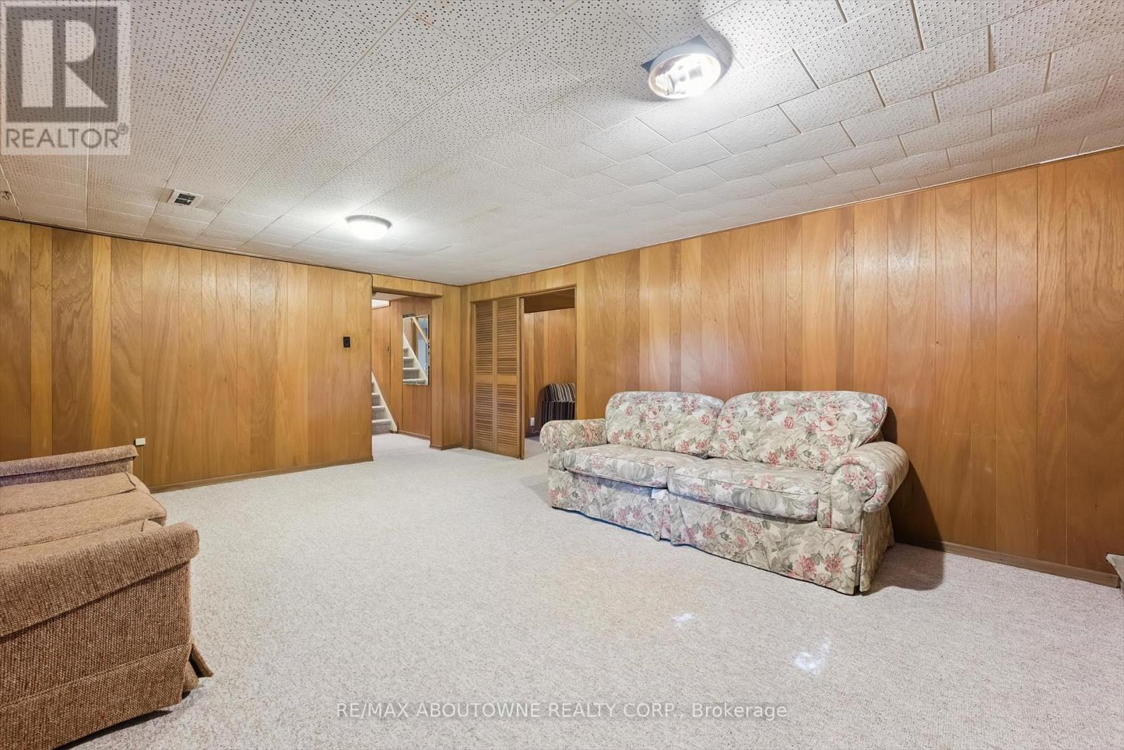 1095 Linbrook Road, Oakville, Ontario  L6J 2L2 - Photo 28 - W12682198