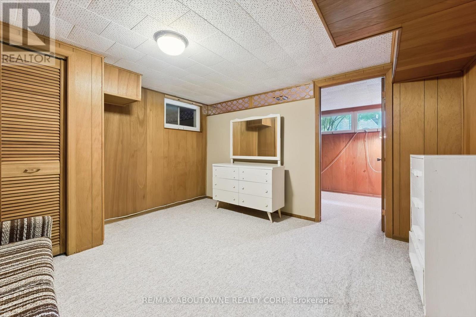 1095 Linbrook Road, Oakville, Ontario  L6J 2L2 - Photo 29 - W12682198