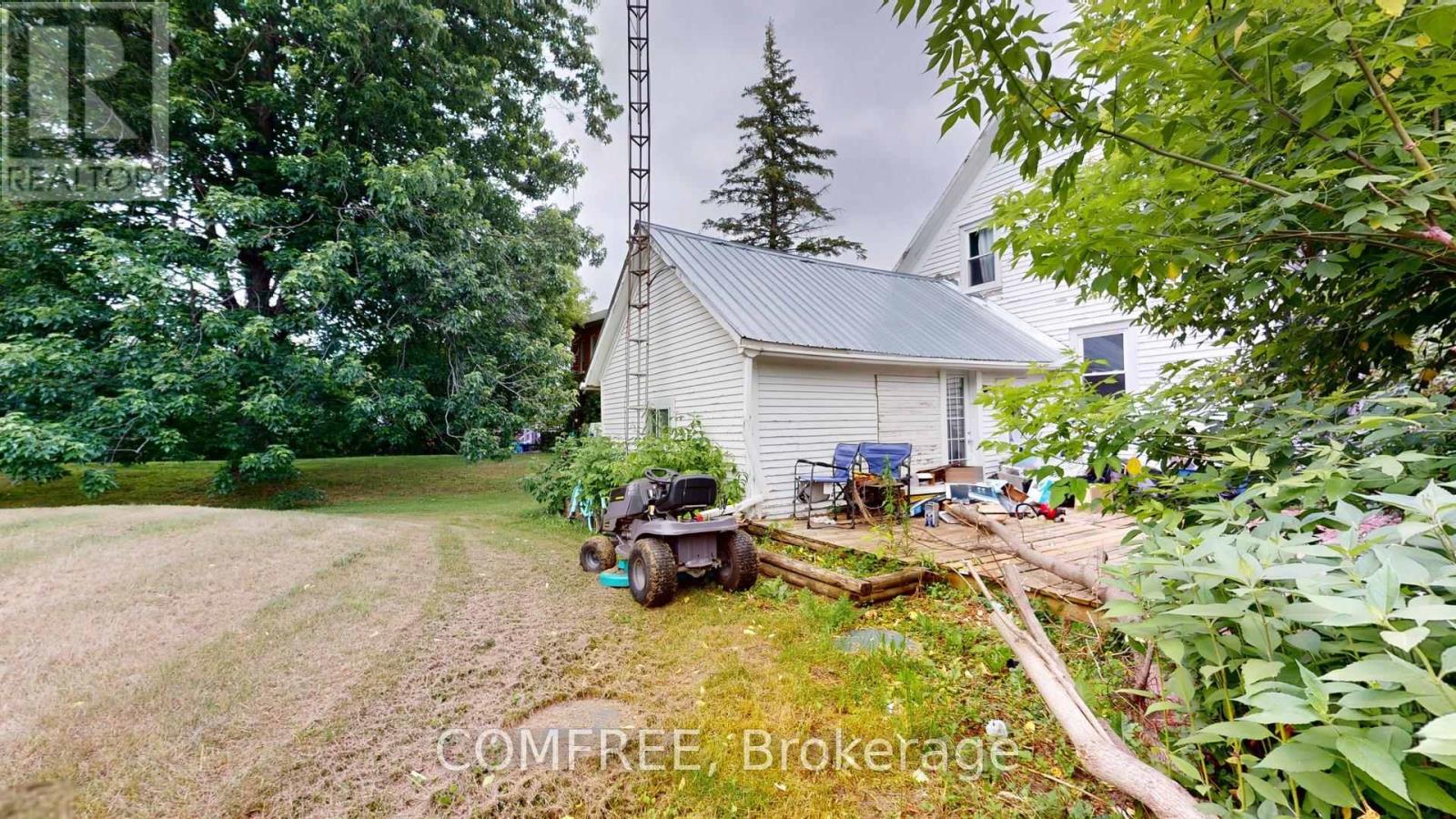 41 Main Street, South Stormont, Ontario  K0C 1Y0 - Photo 16 - X12253397