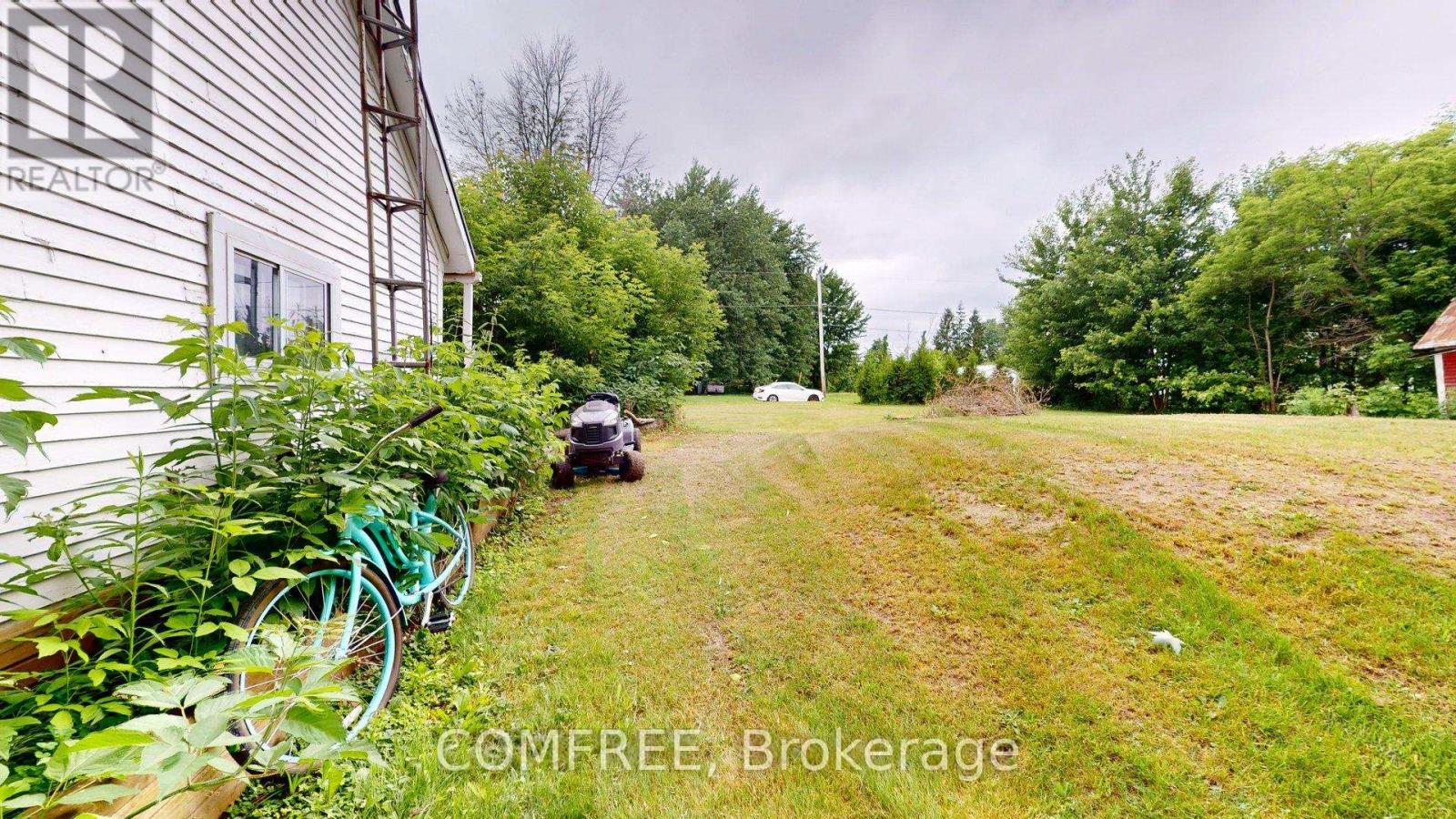 41 Main Street, South Stormont, Ontario  K0C 1Y0 - Photo 15 - X12253397