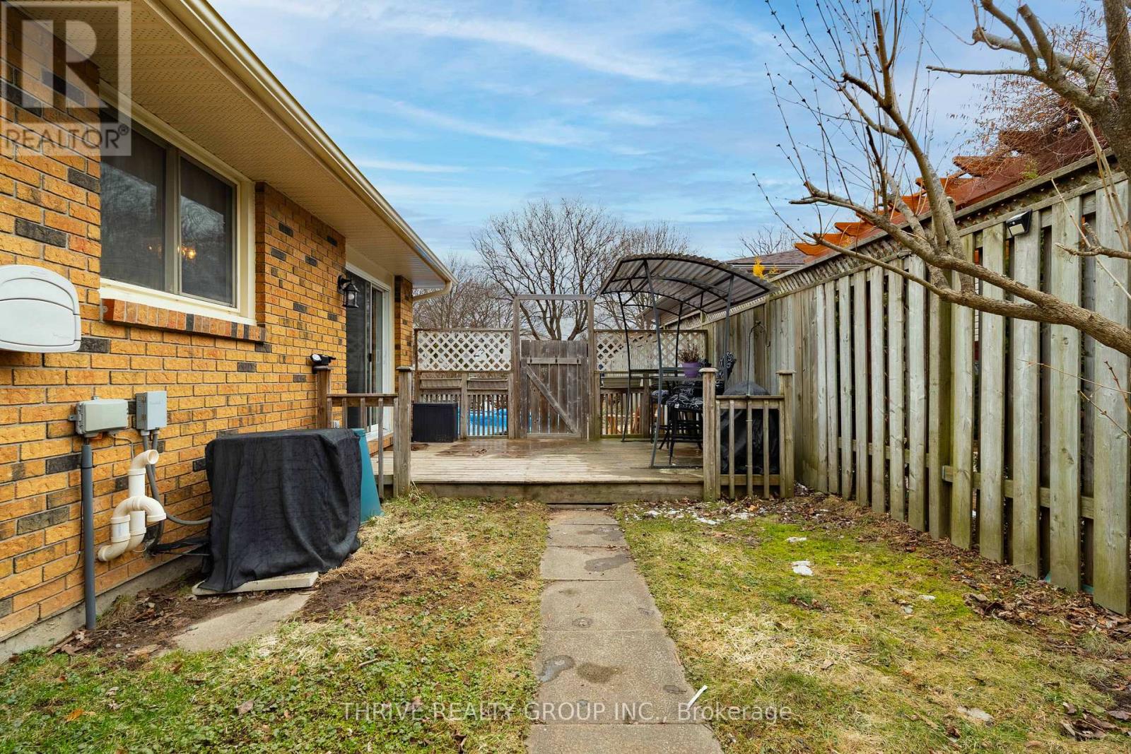 47 Fairlane Road, London South, Ontario  N6K 3E3 - Photo 10 - X12927358