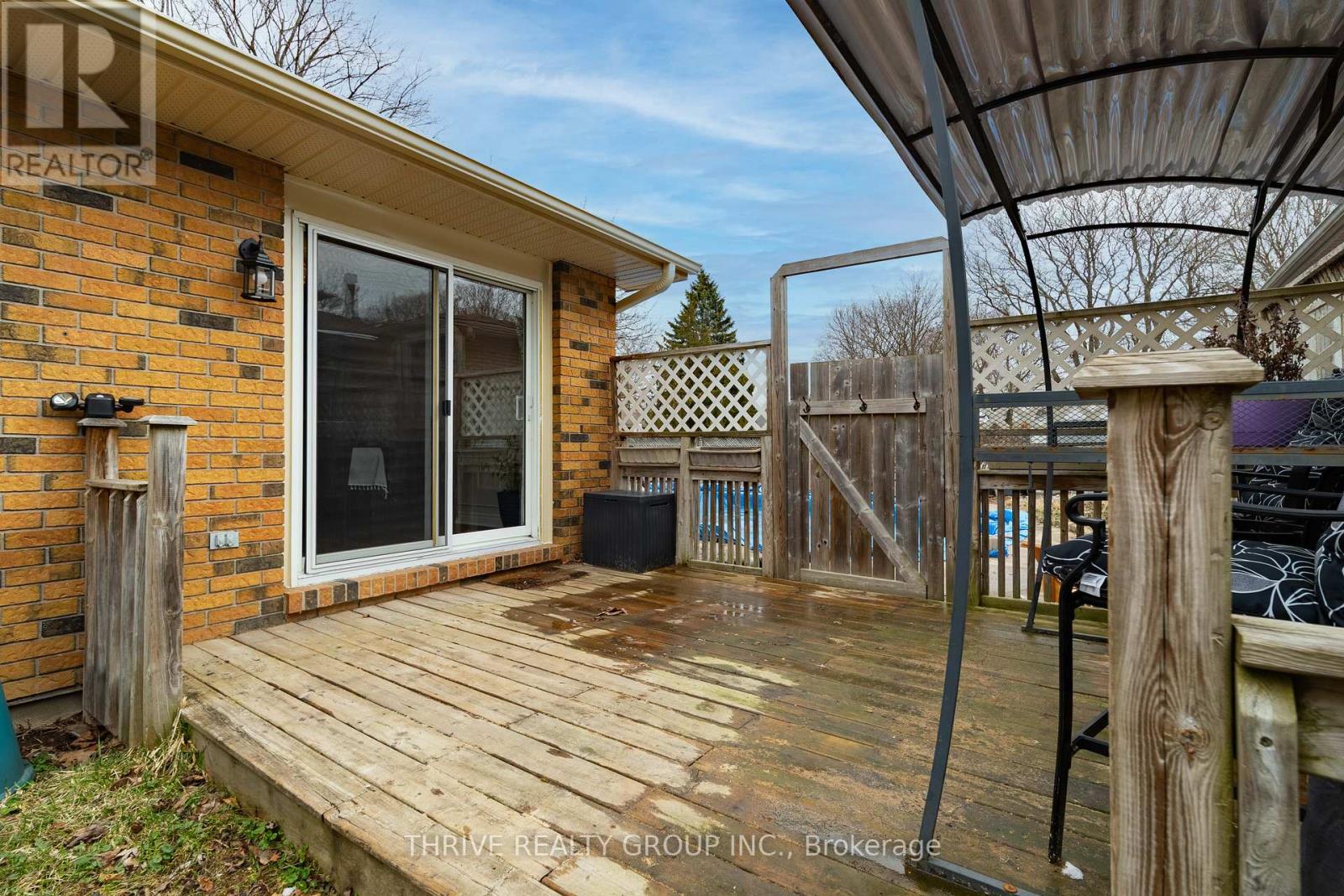 47 Fairlane Road, London South, Ontario  N6K 3E3 - Photo 11 - X12927358