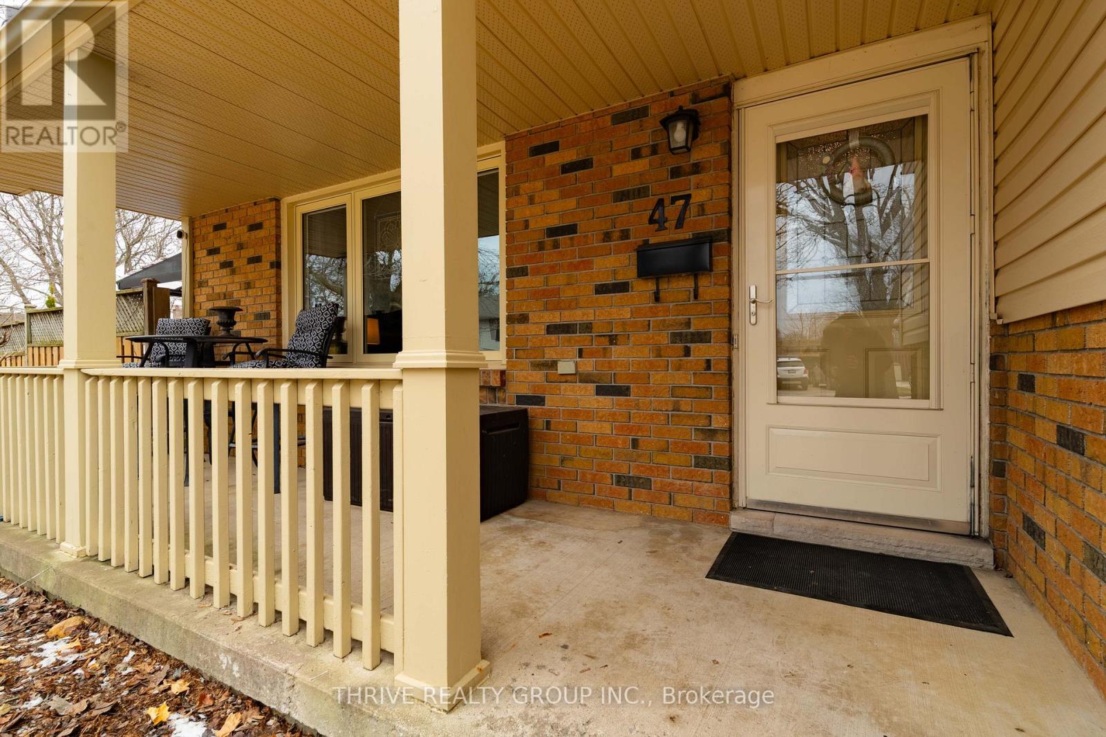 47 Fairlane Road, London South, Ontario  N6K 3E3 - Photo 5 - X12927358