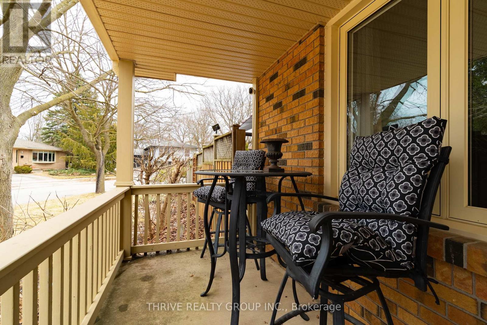 47 Fairlane Road, London South, Ontario  N6K 3E3 - Photo 6 - X12927358