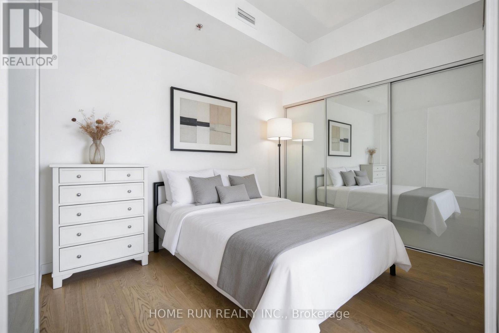 1007 - 199 Slater Street, Ottawa, Ontario  K1P 0C8 - Photo 15 - X12927274