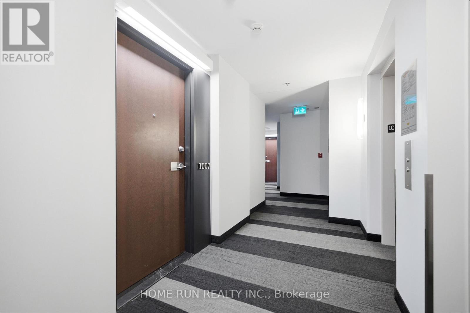 1007 - 199 Slater Street, Ottawa, Ontario  K1P 0C8 - Photo 2 - X12927274