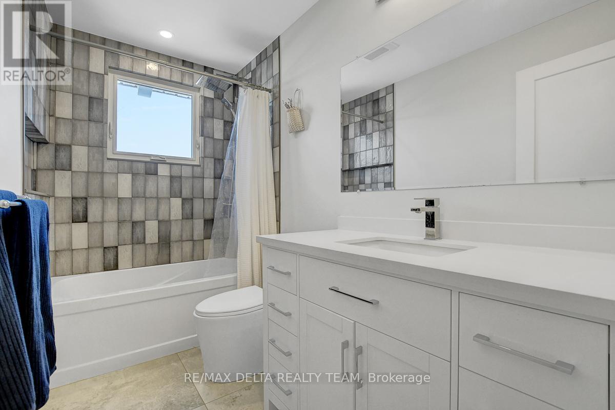 6591 Russell Road, Ottawa, Ontario  K0A 1K0 - Photo 24 - X12927316