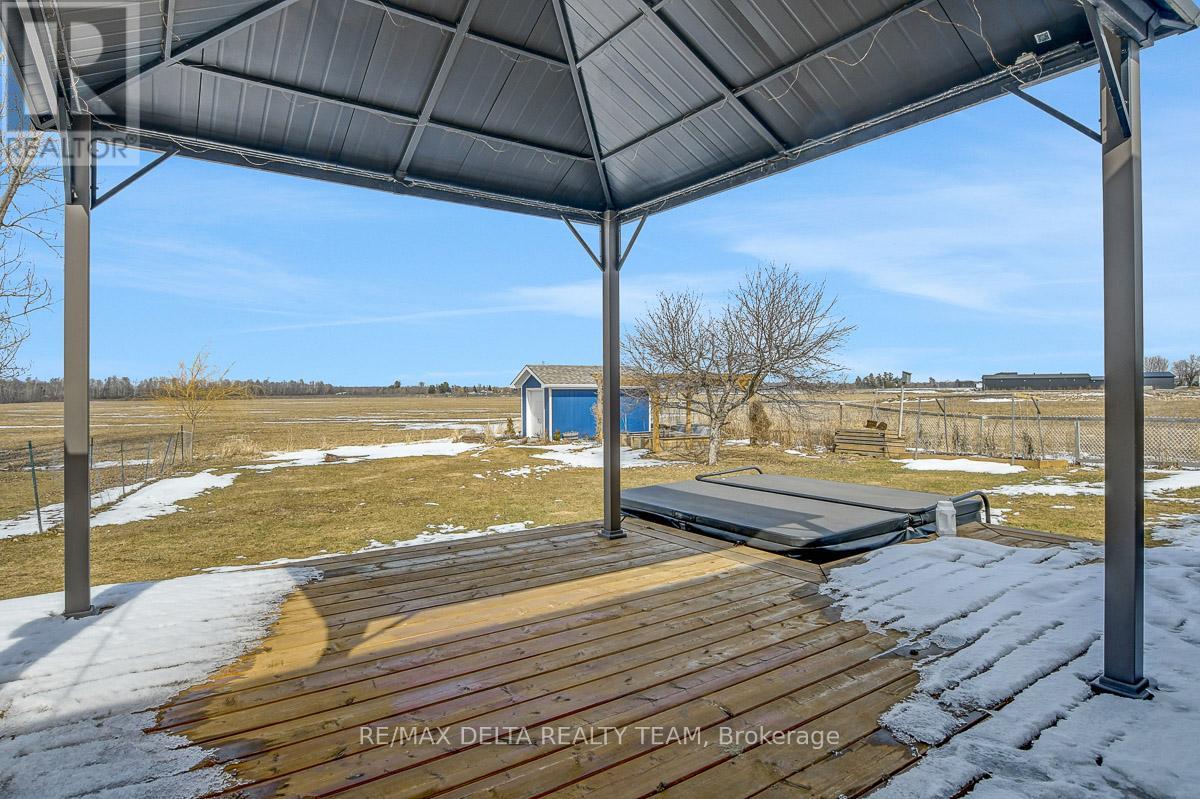 6591 Russell Road, Ottawa, Ontario  K0A 1K0 - Photo 36 - X12927316