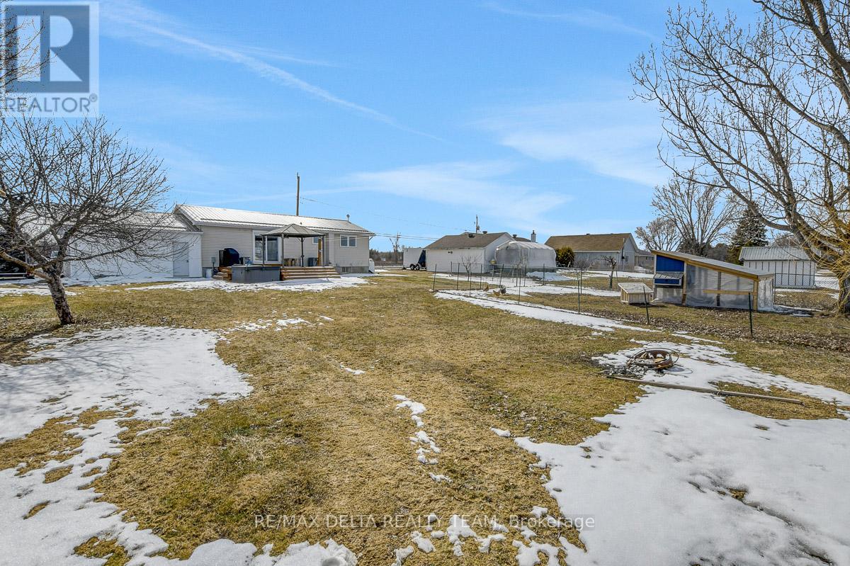 6591 Russell Road, Ottawa, Ontario  K0A 1K0 - Photo 41 - X12927316