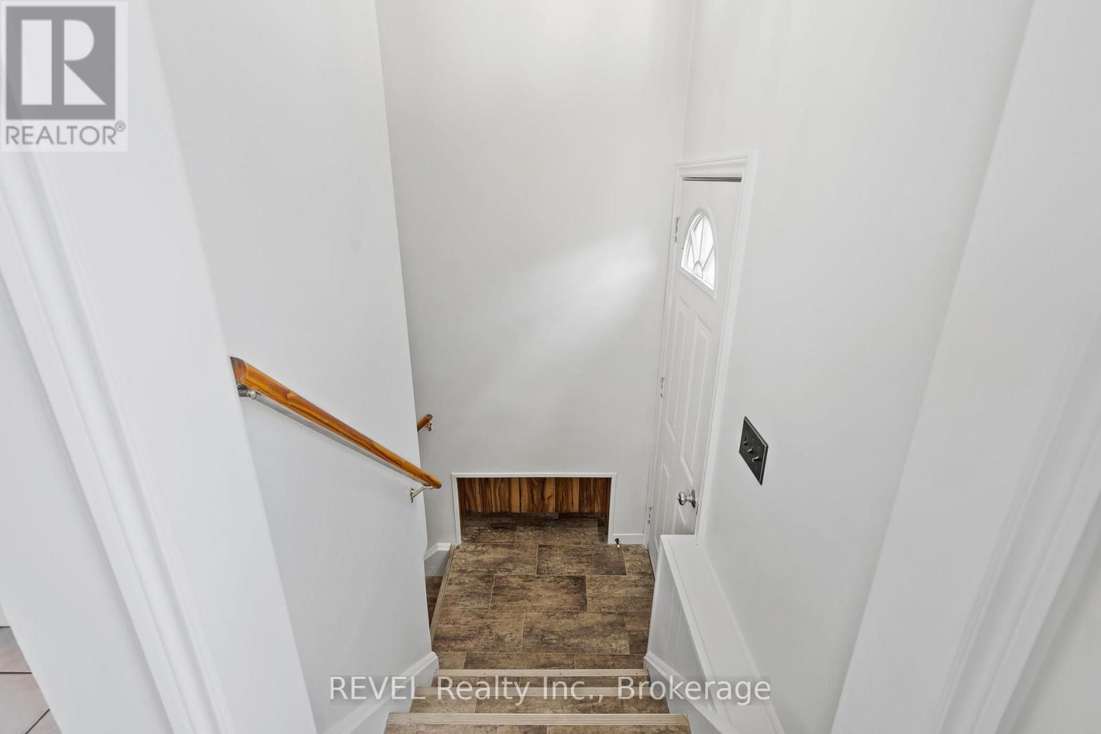 11 Melrose Avenue, St. Catharines, Ontario  L2P 2E3 - Photo 18 - X12927332