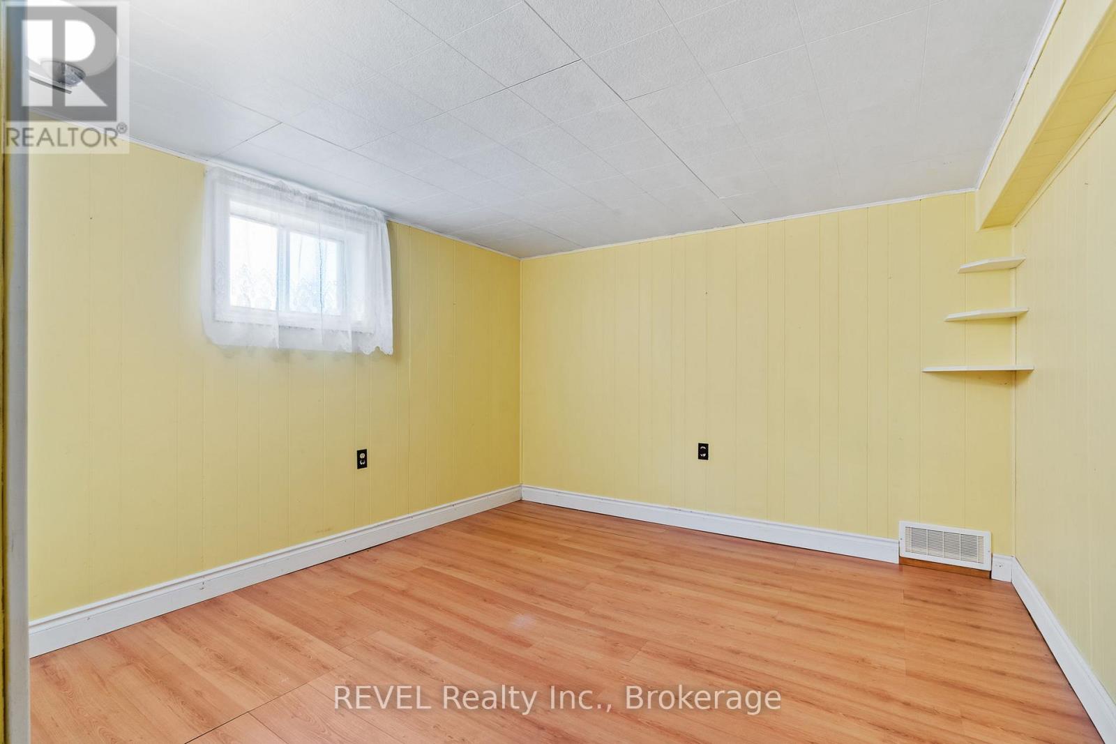 11 Melrose Avenue, St. Catharines, Ontario  L2P 2E3 - Photo 19 - X12927332