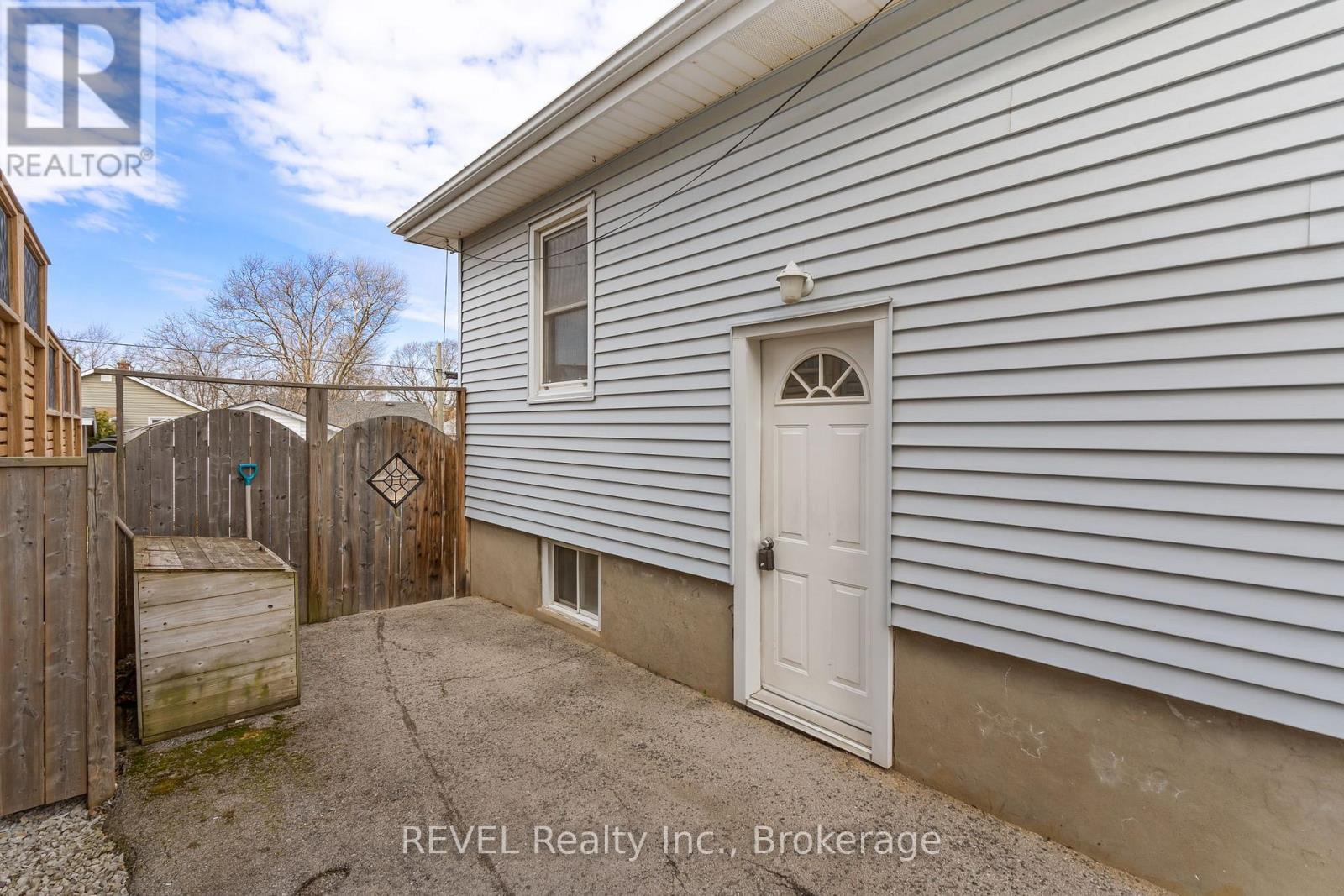 11 Melrose Avenue, St. Catharines, Ontario  L2P 2E3 - Photo 33 - X12927332