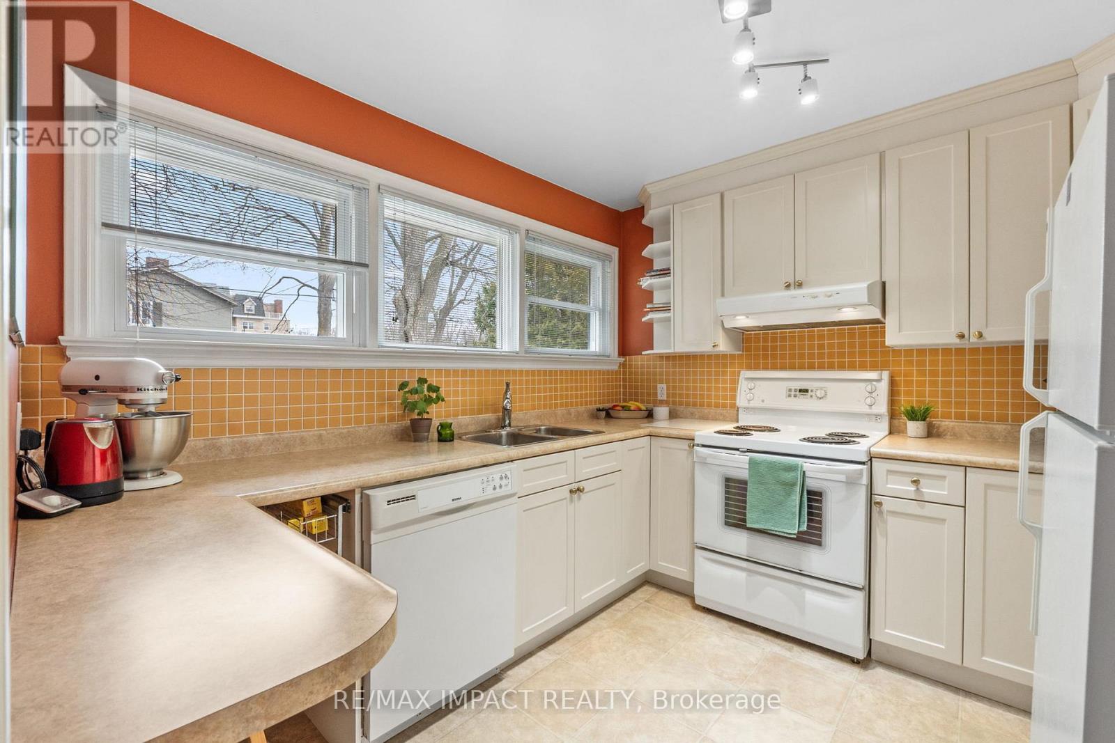 313 Henry Street, Cobourg, Ontario  K9A 3Y7 - Photo 6 - X12927334